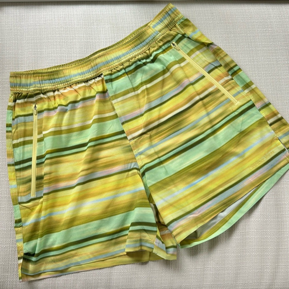 NWT Outdoor Voices Wildflower Haze Zephyr Short 5”